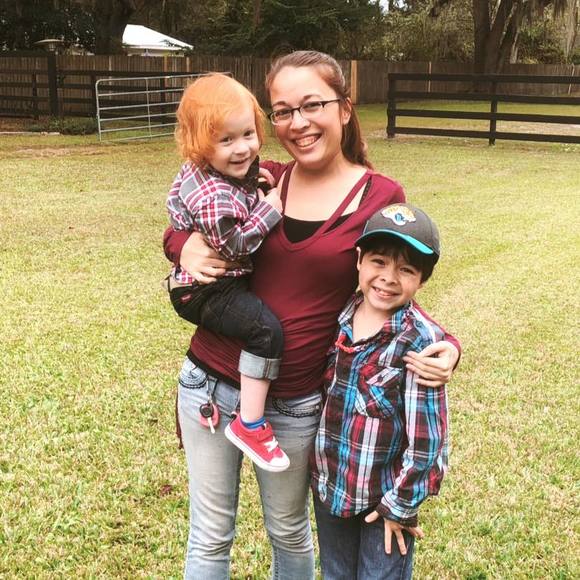 Meet your Posher, Jessica - Picture 1 of 1